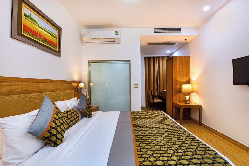 Deluxe Double Room | Desk, iron/ironing board, free WiFi
