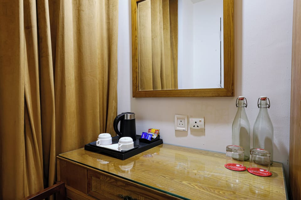Deluxe Double Room | Desk, iron/ironing board, free WiFi