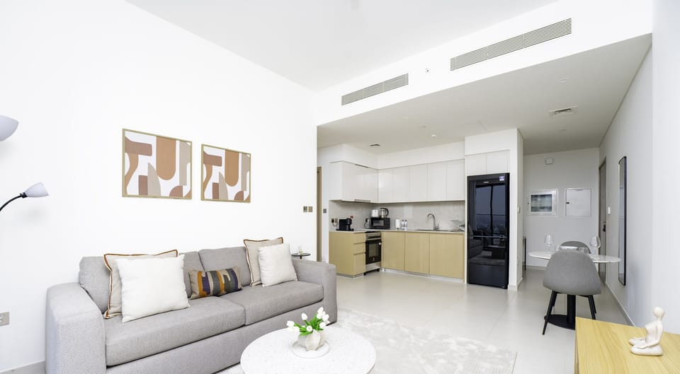 Apartment, Balcony, Canal View | Living area | 65-inch Smart TV with digital channels