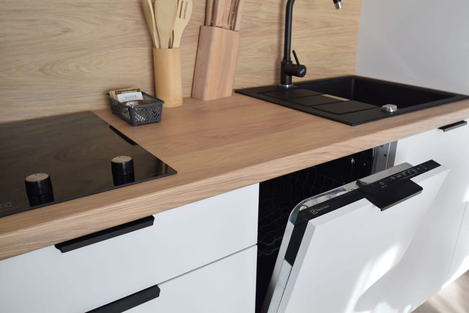 Studio Suite | Private kitchenette | Electric kettle