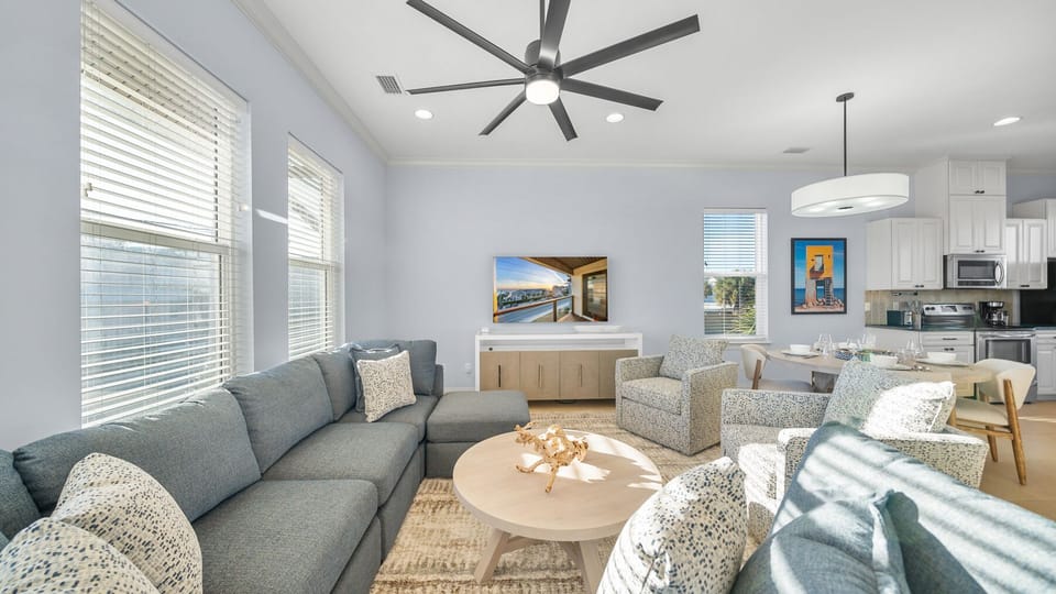 2nd Floor Living Area