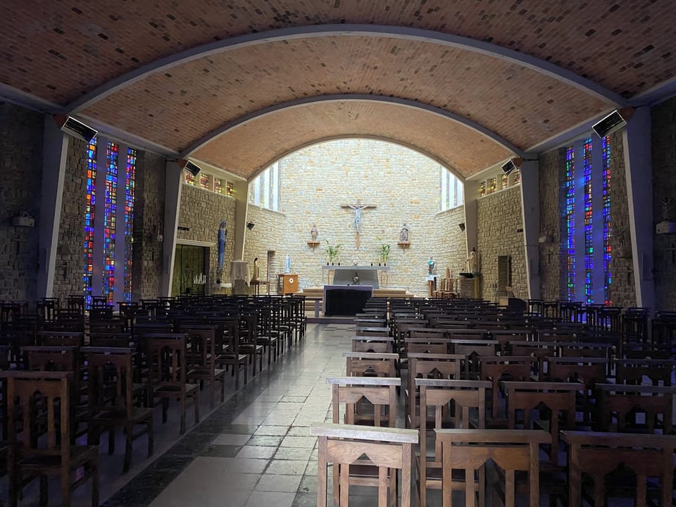 Banquet hall