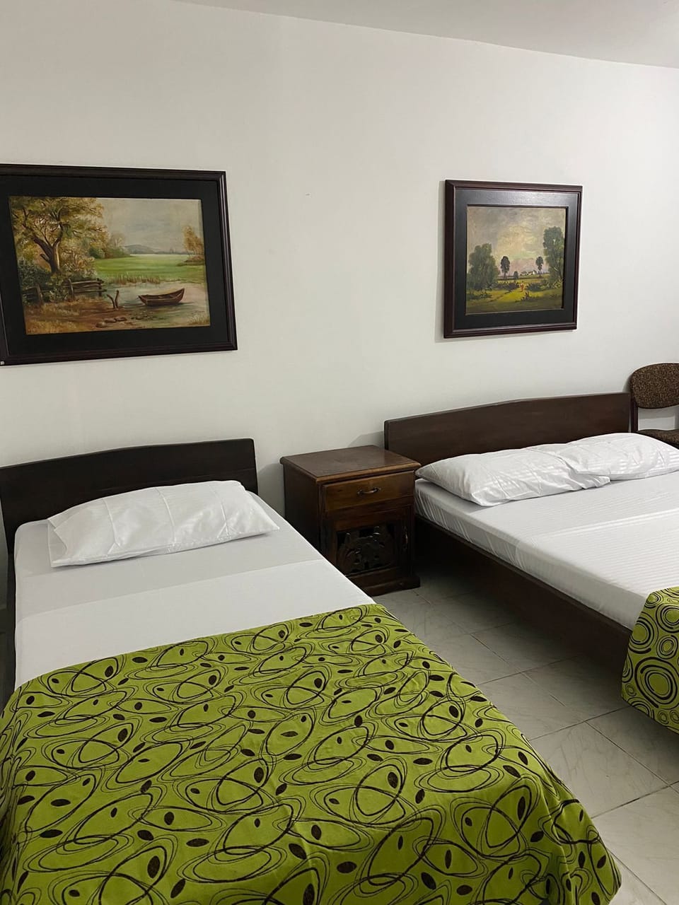 Classic Twin Room | Free WiFi