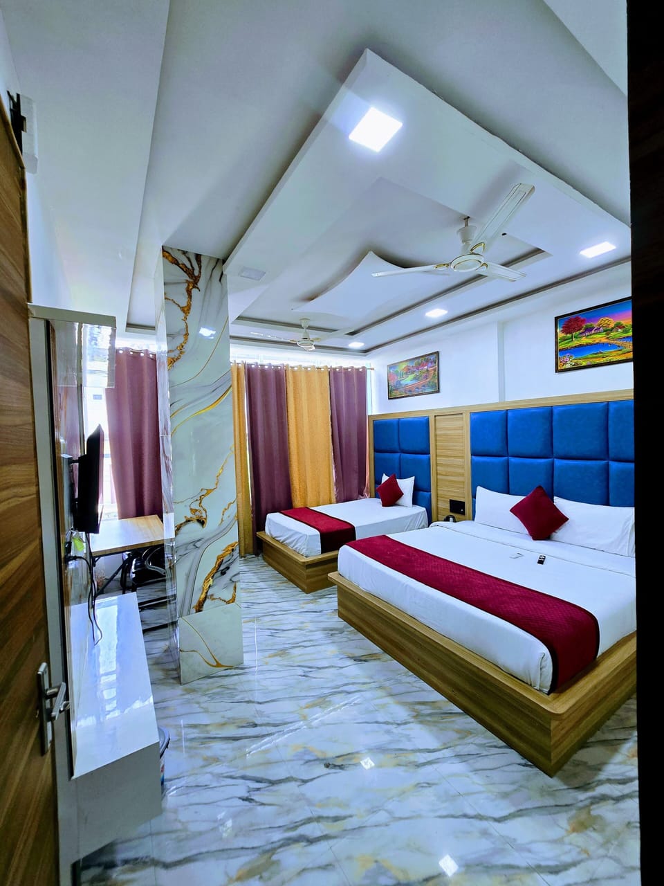 Premium Triple Room, Multiple Beds, City View | Egyptian cotton sheets, premium bedding, down comforters