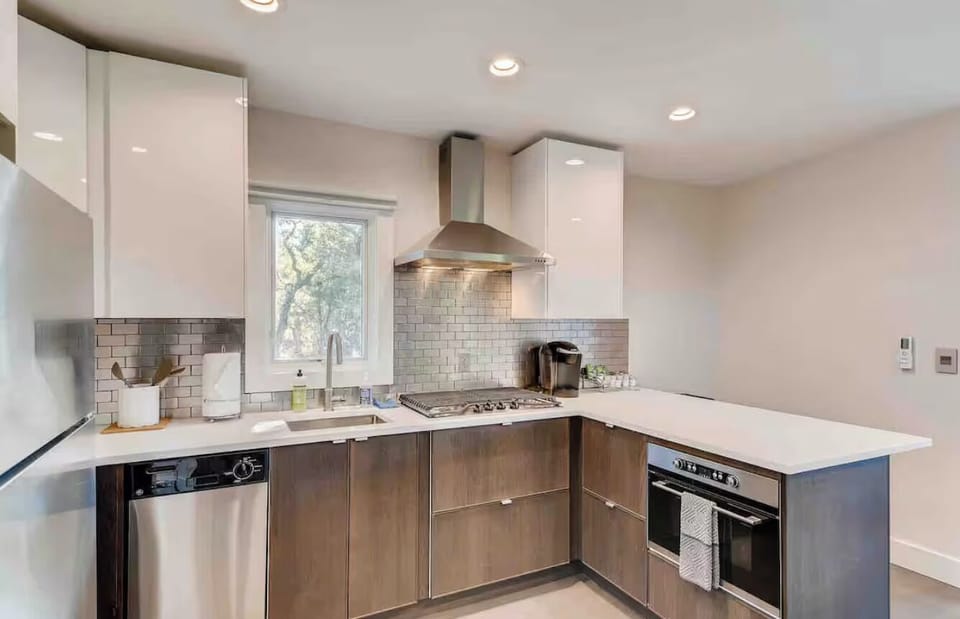Full-size kitchen