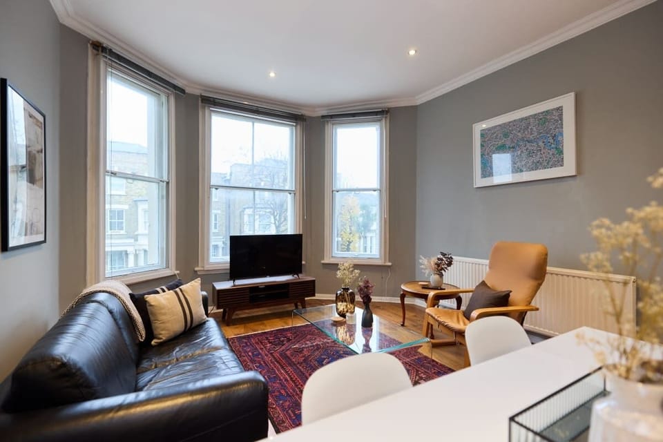 Apartment (2 Bedrooms) | Living area