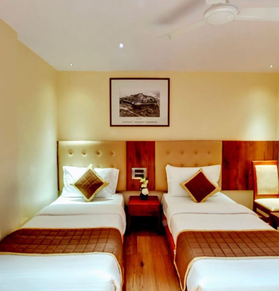 Basic Double or Twin Room | Desk, laptop workspace, iron/ironing board, free WiFi