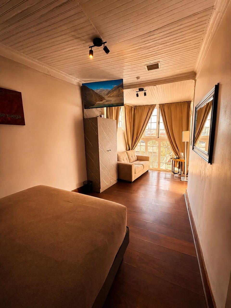 Comfort Double Room, 1 Double Bed | Down comforters, desk, WiFi (free), individually decorated