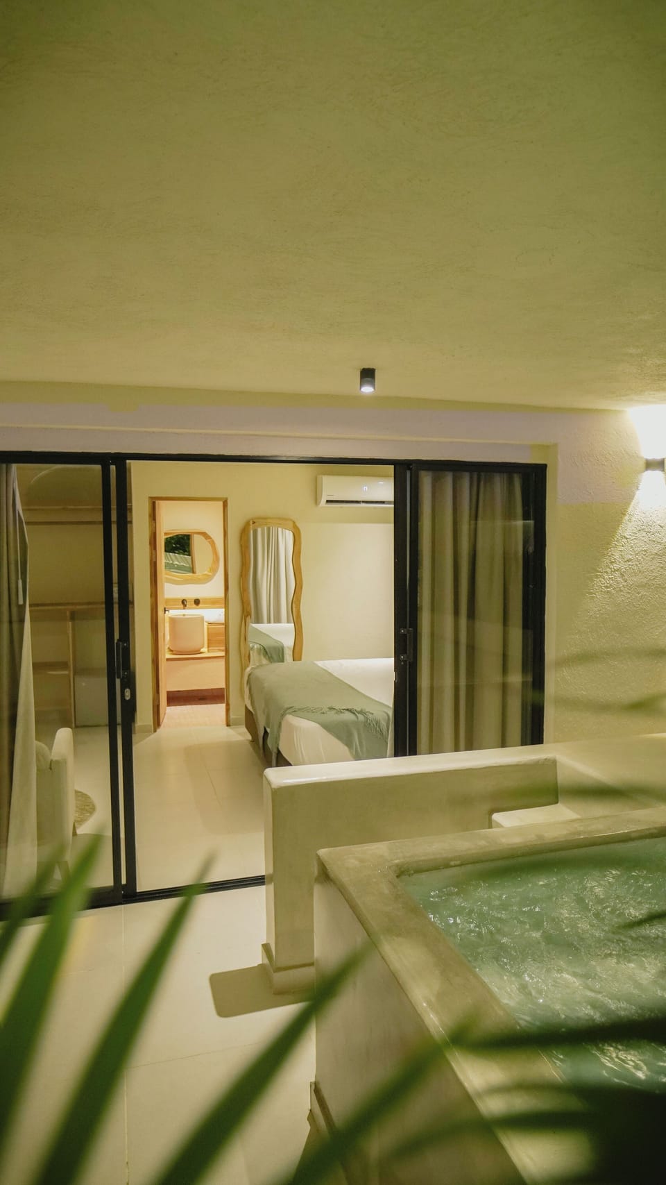Luxury Suite, Patio | Free WiFi
