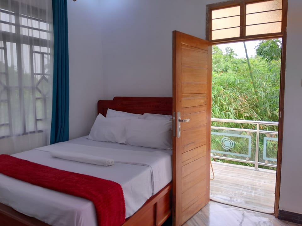 Deluxe Double Room, River View | Desk, laptop workspace, free WiFi