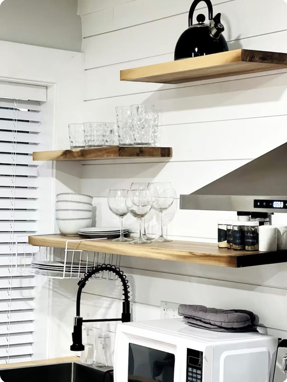 Stylish open shelving in the kitchen. 