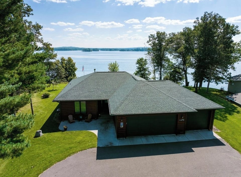 Aerial view from front/street