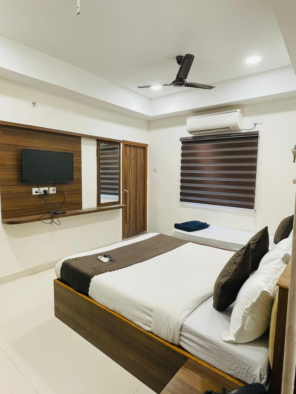 Deluxe Single Room | Free WiFi, bed sheets, wheelchair access