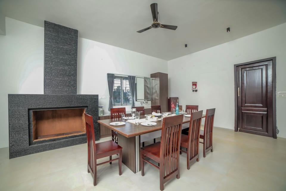 Villa, 2 Bedrooms | In-room dining