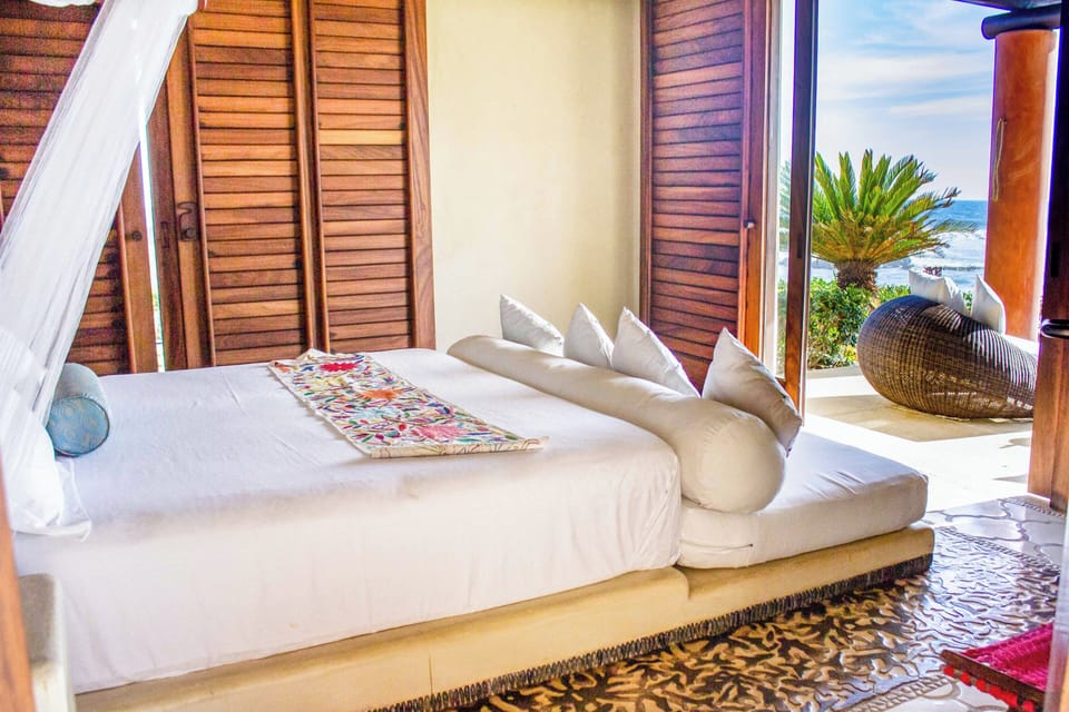 Luxury House, Sea View | 4 bedrooms, iron/ironing board, WiFi (free)
