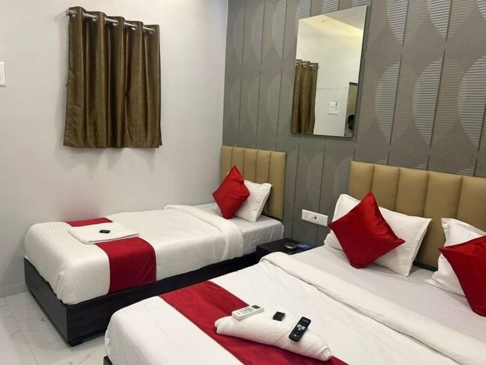 Family Triple Room | In-room safe, free WiFi