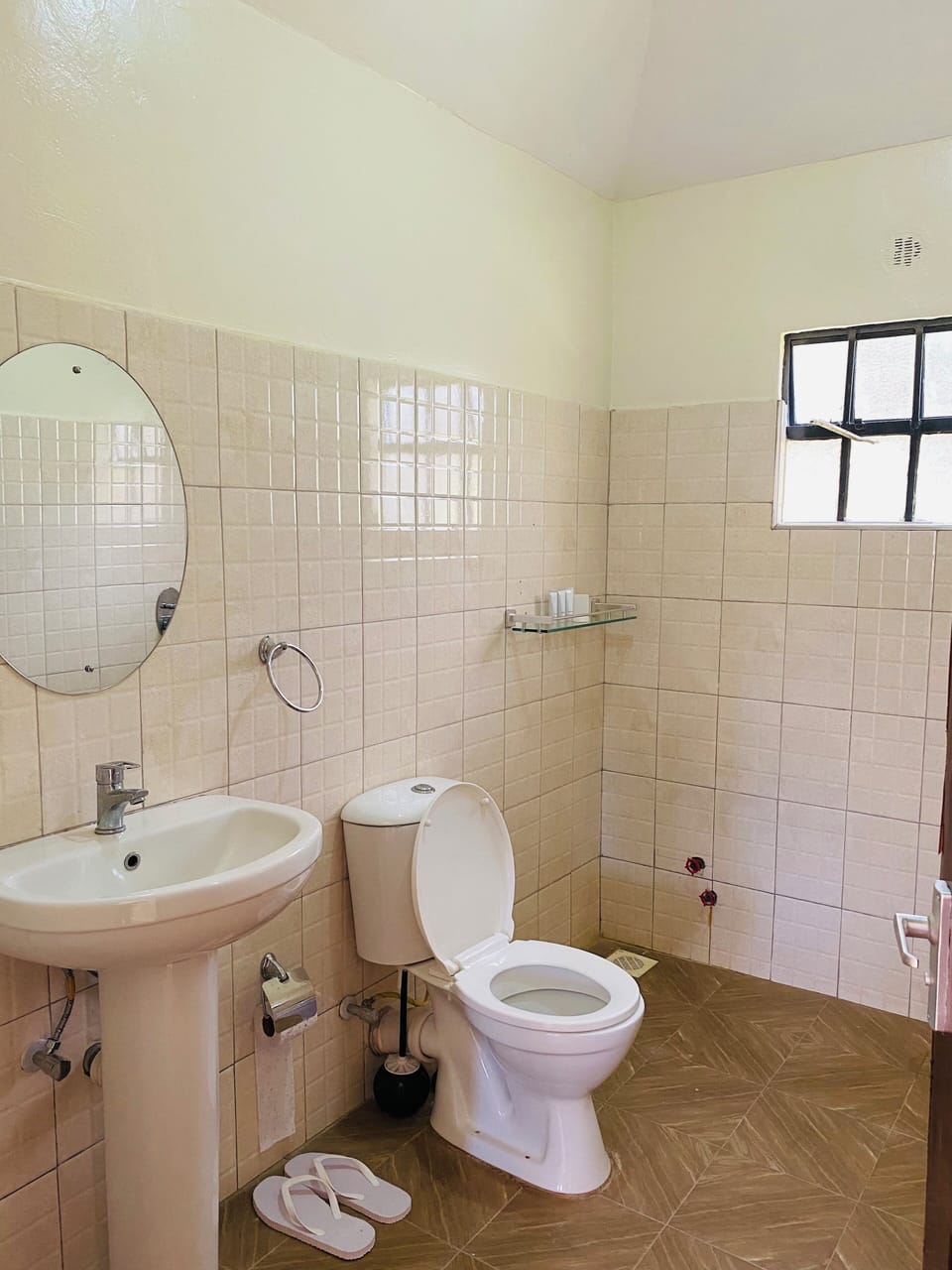 Basic Single Room | Iron/ironing board, free WiFi
