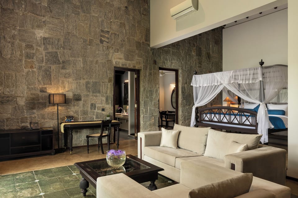 Suite with Plunge Pool | Premium bedding, in-room safe, desk, soundproofing