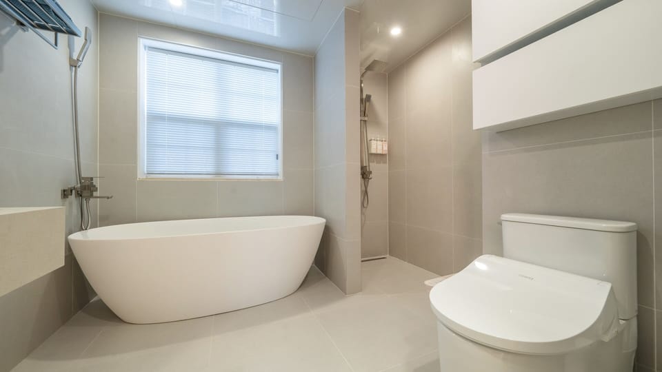 Basic Room, 3 Bedrooms (whole house) | 3 bedrooms, free WiFi
