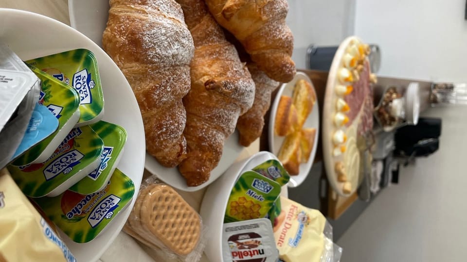 Free daily full breakfast