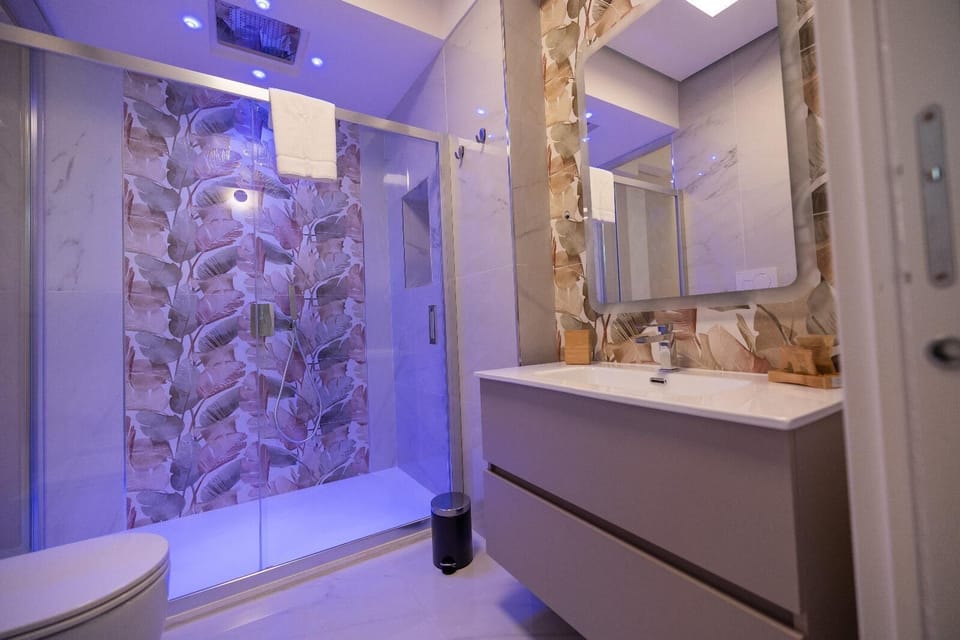 Superior Double Room, Garden View | Bathroom | Shower, hair dryer, towels, soap