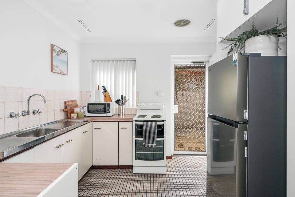 Our kitchen is ready for your favorite recipes, whether you're whipping up a quick breakfast or a relaxed dinner.