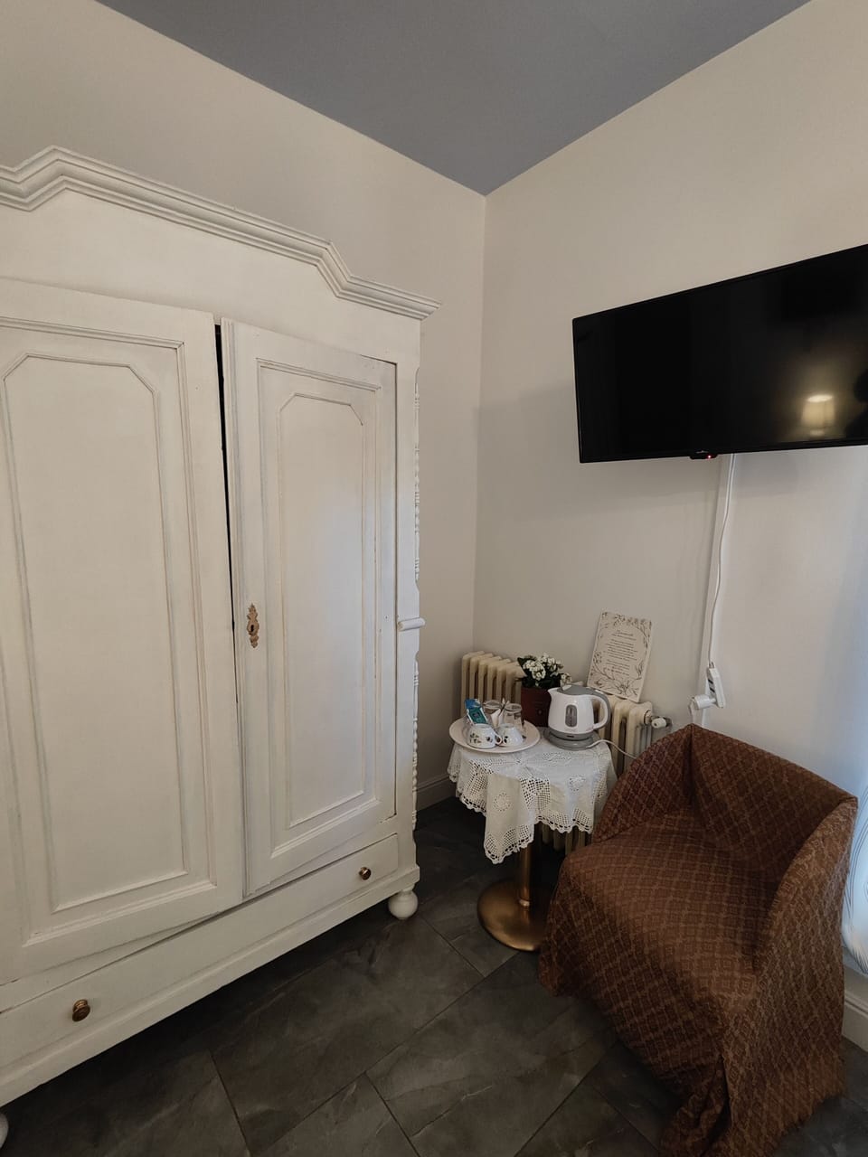 Deluxe Double or Twin Room, Garden View | Desk, laptop workspace, soundproofing, WiFi (free)