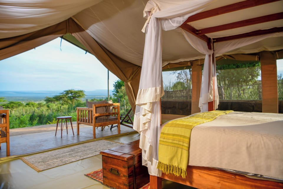 Deluxe Double Room, Patio | Bed sheets, wheelchair access