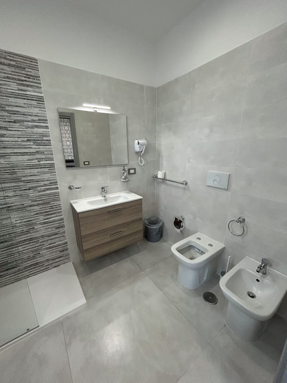 Superior Triple Room, Garden View | WiFi (free)