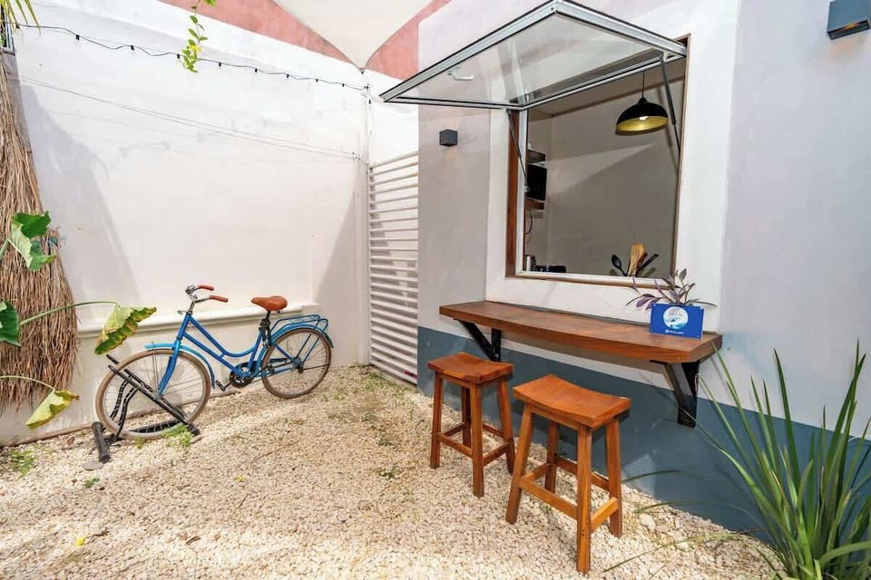 Terrace with Bar Counter