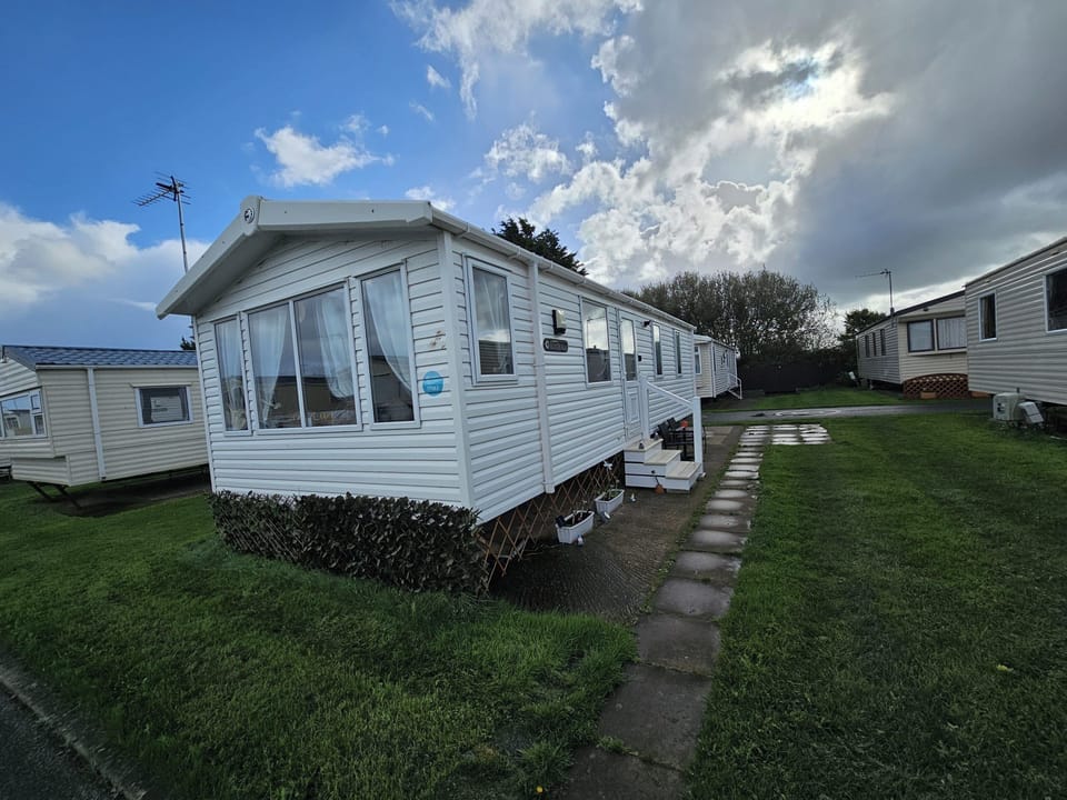 Cabin | Exterior
