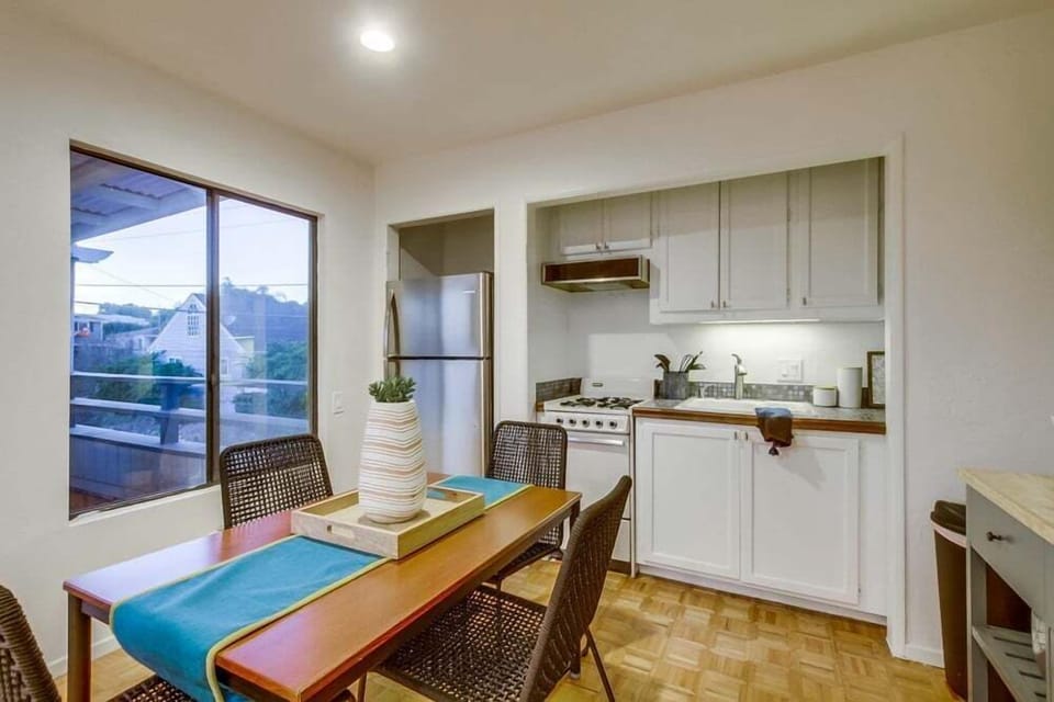 Apartment, 1 Queen Bed with Sofa bed, Patio, Partial Ocean View | Private kitchen | Coffee/tea maker