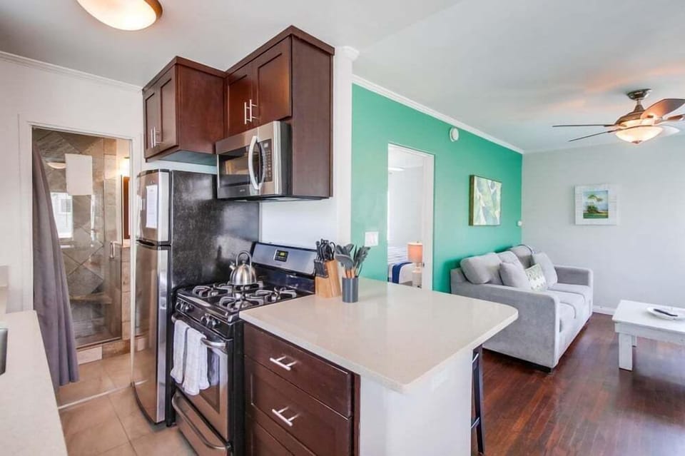 Condo, 1 Queen Bed with Sofa bed, Patio, City View | Private kitchen | Coffee/tea maker