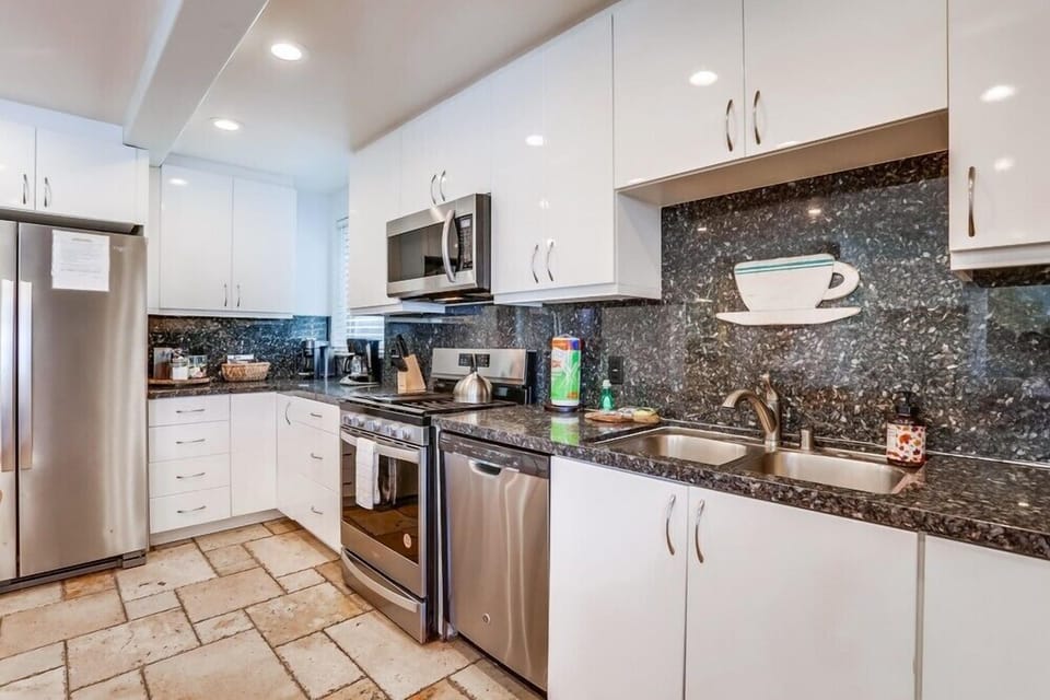 Apartment, Multiple Beds, Hot Tub, Ocean View | Private kitchen | Coffee/tea maker
