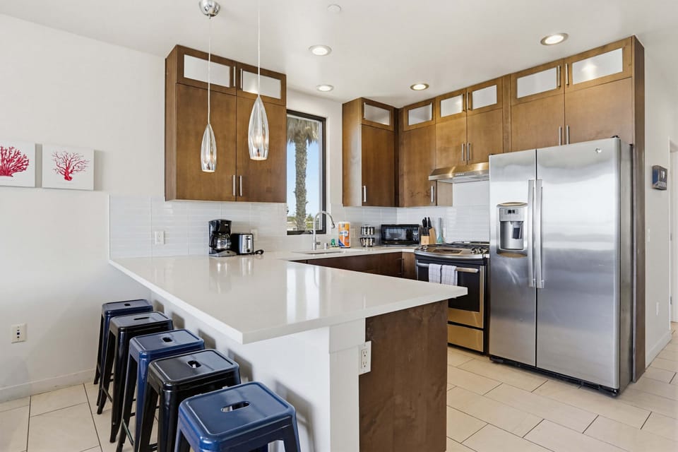 Condo, Multiple Beds, Balcony, Ocean View | Private kitchen | Coffee/tea maker