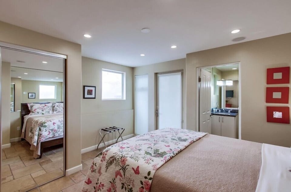House, Multiple Beds, Patio, Ocean View | 3 bedrooms, individually decorated, individually furnished, bed sheets