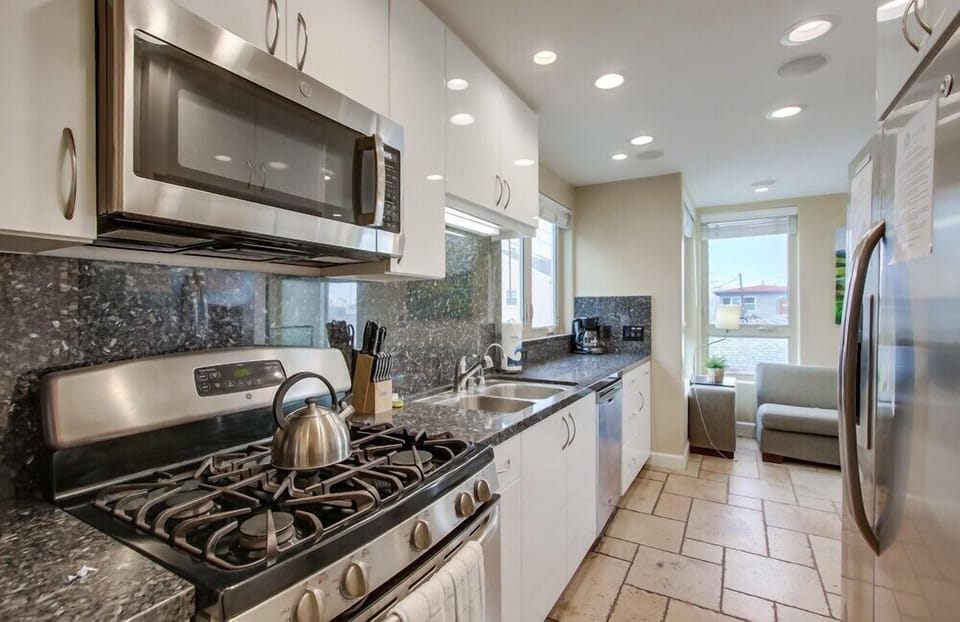 House, Multiple Beds, Patio, Ocean View | Private kitchen | Coffee/tea maker