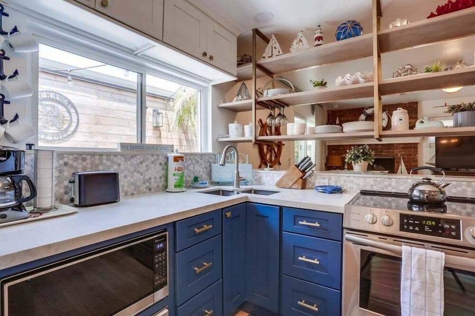 Cottage, Multiple Beds, Patio, Ocean View | Private kitchen | Coffee/tea maker