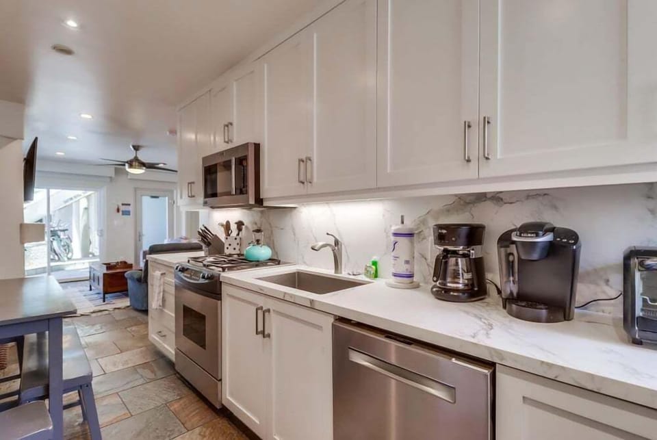 Condo, Multiple Beds, Kitchen, Beach View | Private kitchen | Coffee/tea maker, electric kettle