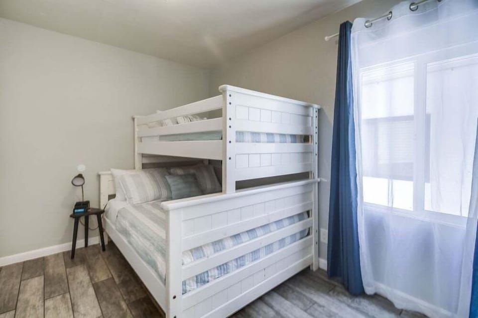 House, Multiple Beds, Hot Tub, Ocean View | 4 bedrooms, individually decorated, individually furnished, bed sheets