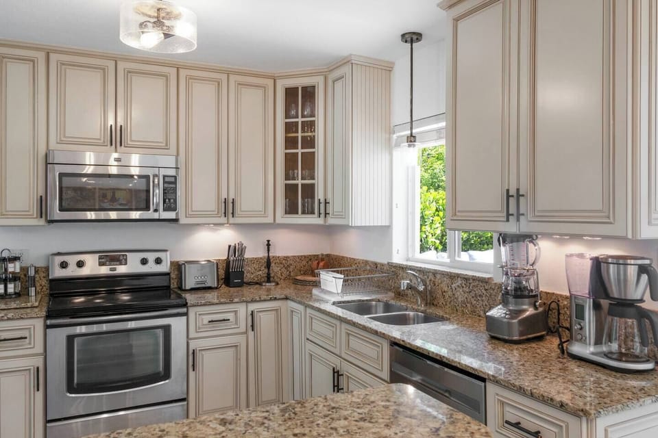 Fully equipped kitchen