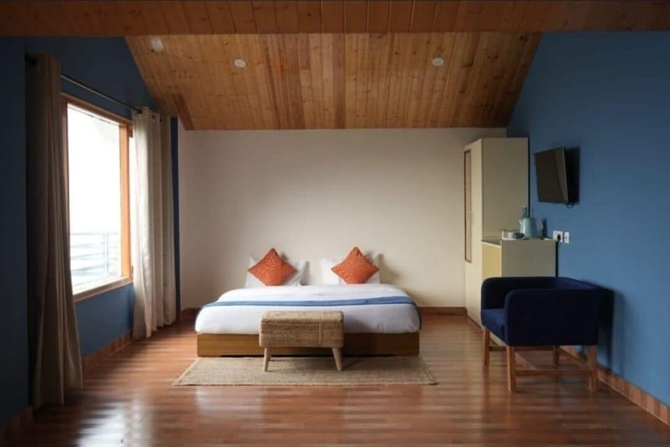 Family Double Room, Balcony, Valley View | Laptop workspace, iron/ironing board, free WiFi