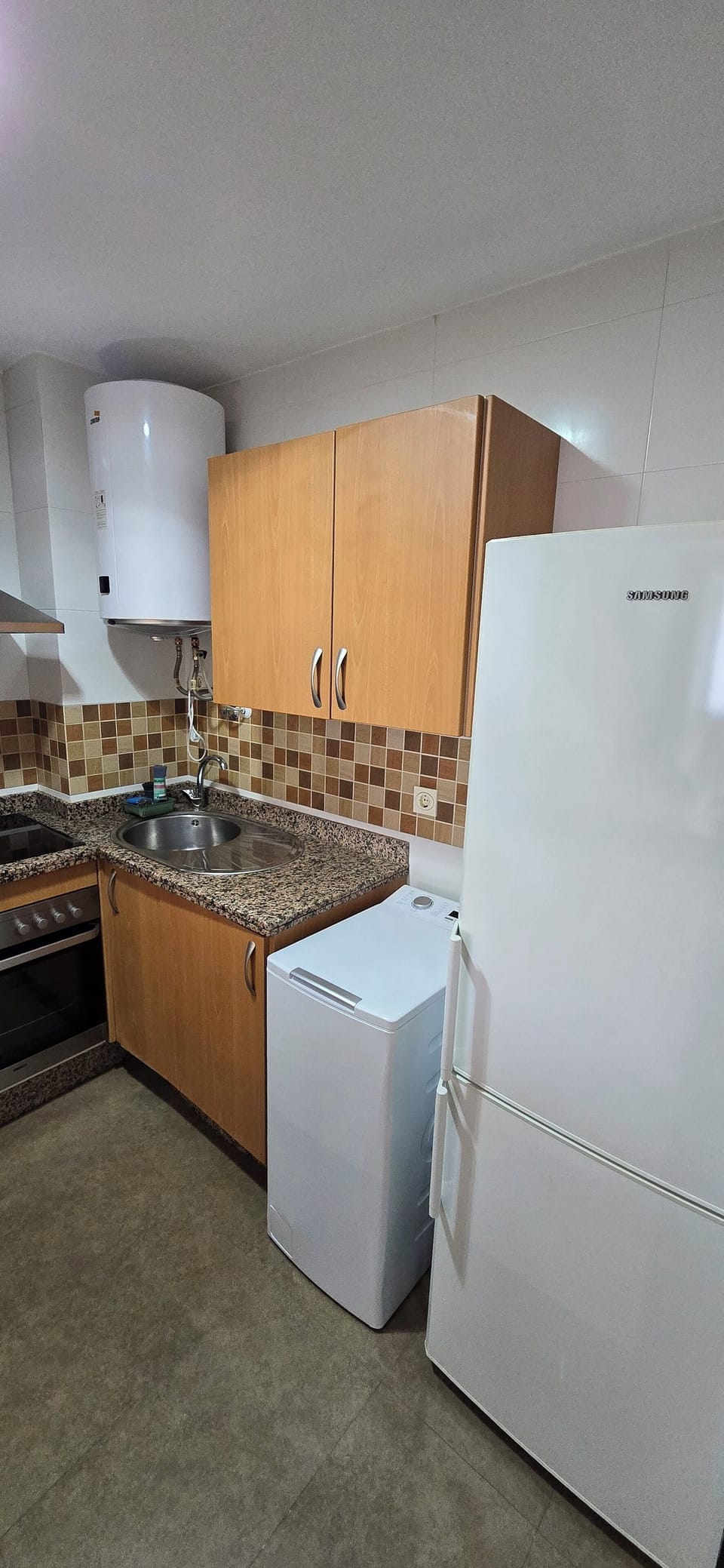 Premium Apartment, Balcony, City View | Private kitchen | Full-size fridge, microwave, oven, stovetop