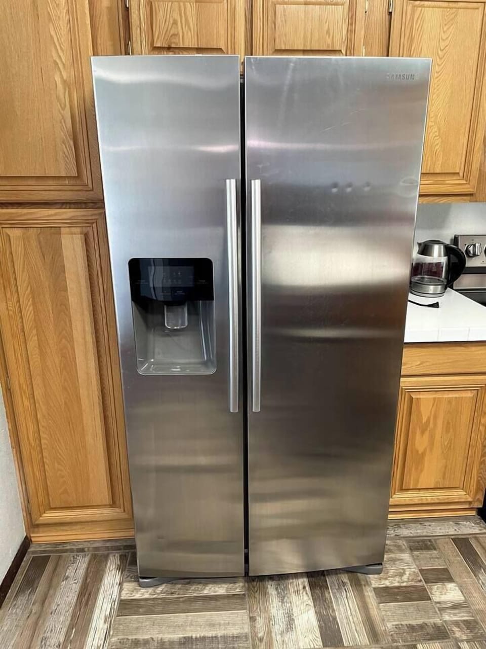 Full size refrigerator/freezer.