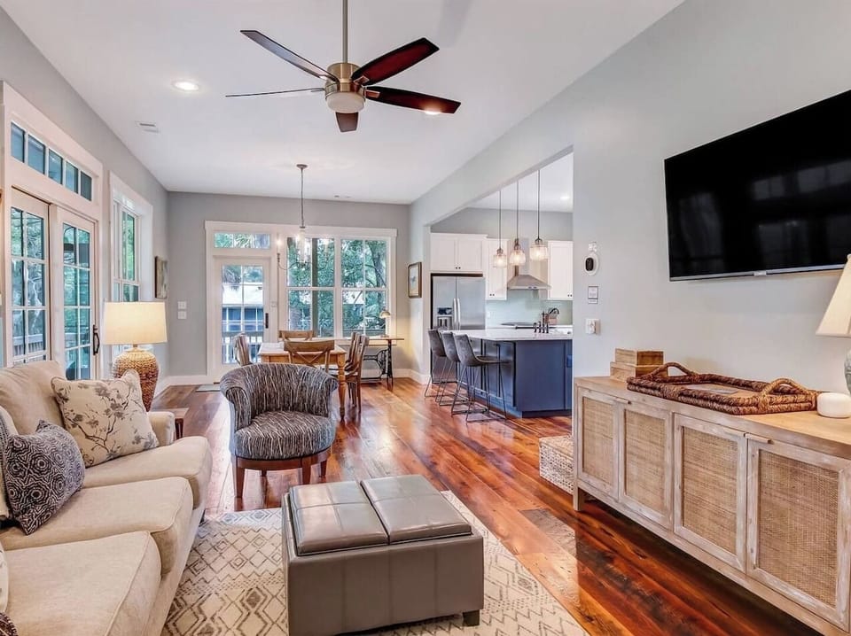 Oyster Cove  living room