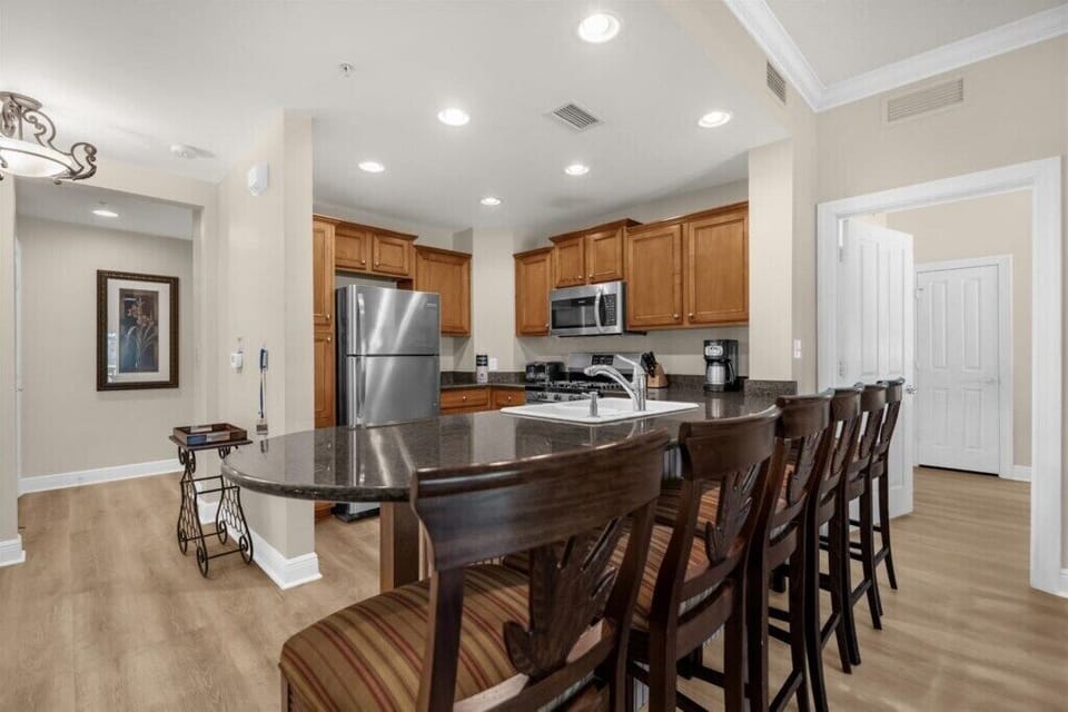 7697 Heritage Court Unit 101 (5).jpg