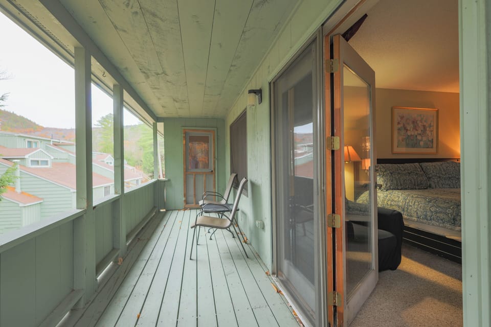 Deck access off master bedroom