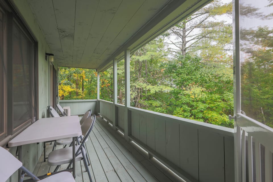 Lower deck area with access from the living room and hte master bedroom.