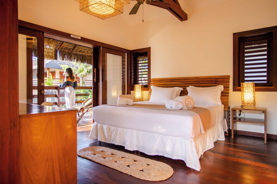 Deluxe Villa | 4 bedrooms, in-room safe, desk, laptop workspace