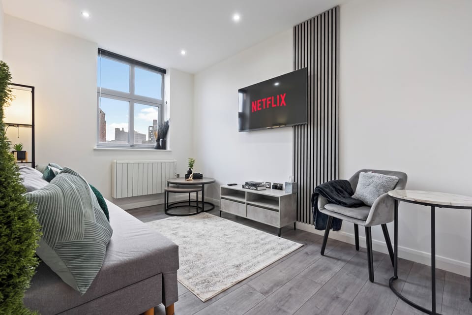 Luxury Apartment, 2 Bedrooms, Kitchen | Living area | Flat-screen TV